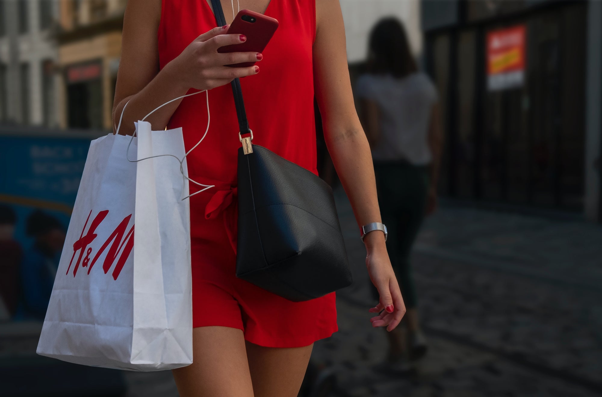 What is fast fashion?