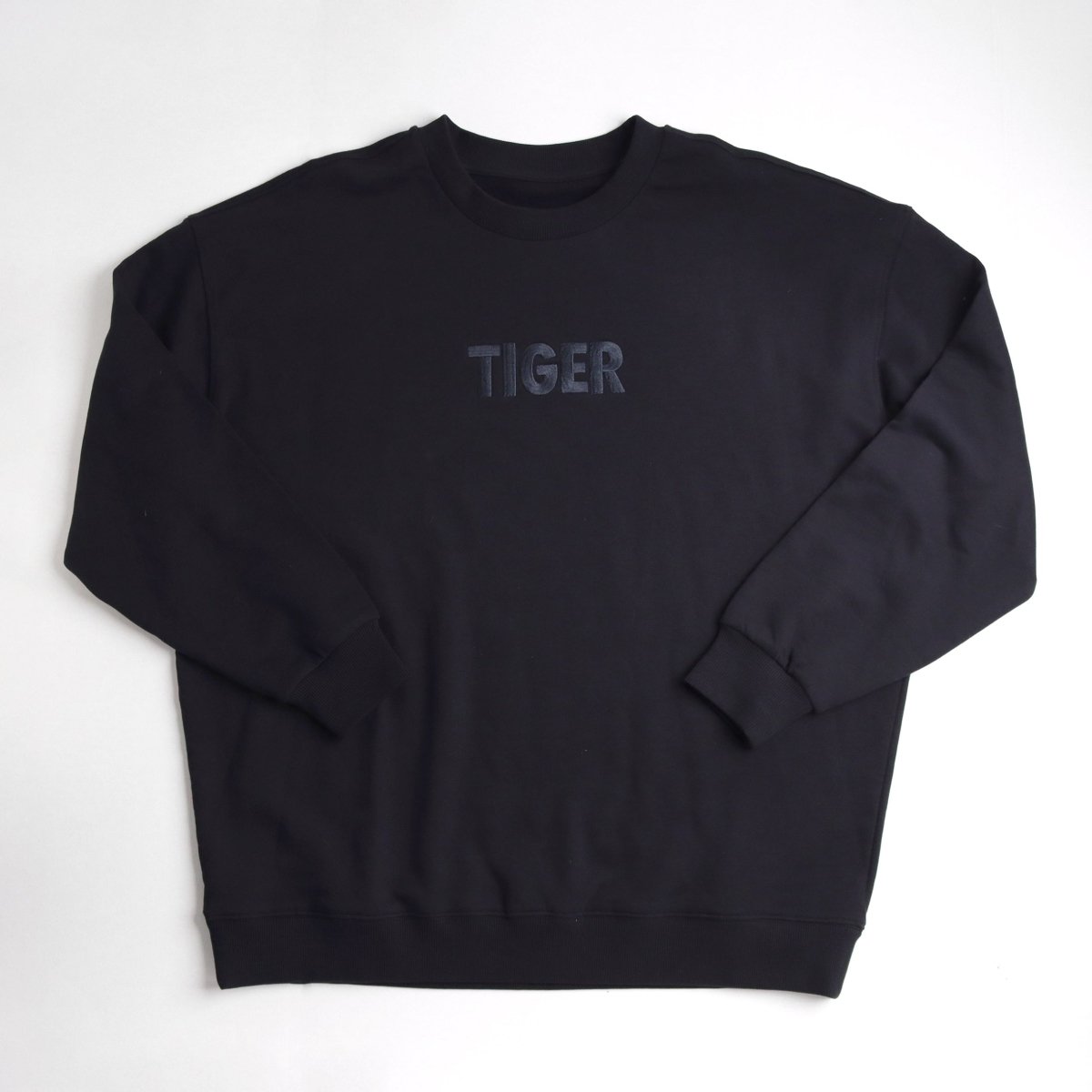 Tiger Sweater Black - criticallyendangered